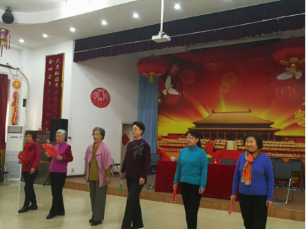 201712071512639625805224.png 老年模特队排练活动10.png