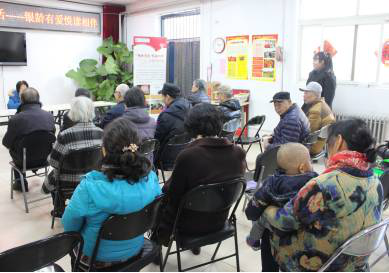 201712151513323555268081.png “银龄有爱 悦读相伴”主题读书活动在社区展开23.png