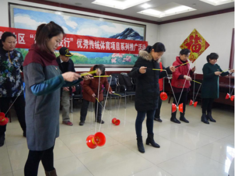 201712251514193921568761.png 20171222紫竹院街道军乐团社区举办健康伴我行抖空竹活动27.png