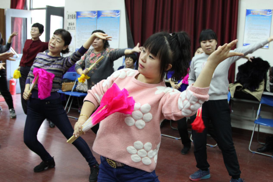 201801051515139667562991.png 2018.1.3西北旺镇举办舞蹈《冰糖葫芦》培训17.png