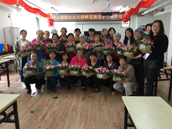 201805241527153913458525.jpg 居民合影.jpg