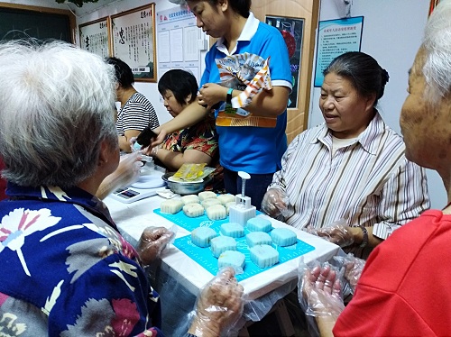 201809211537496484372146.jpg 月饼3.jpg