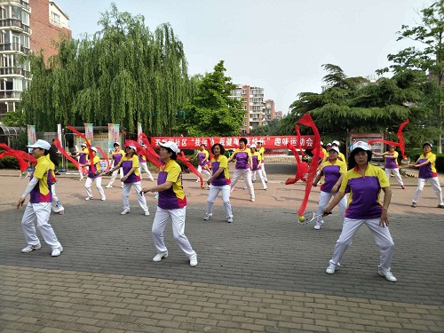 201905151557910438895026.jpg 趣味运动会 (11).jpg