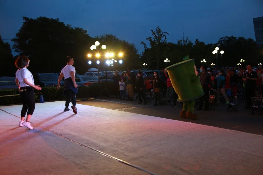 202009281601278182579309.jpg 晚会2.jpg