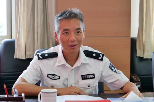 海淀区副区长公安分局局长谭权一行到西北旺镇调研