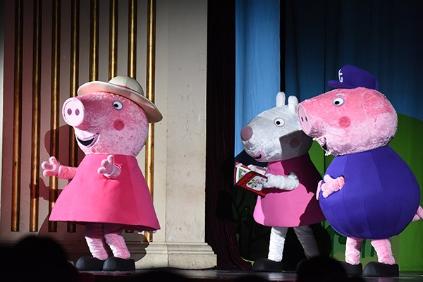 《小猪佩奇舞台剧-佩奇欢乐派对》中文版、人民大学如论讲堂、深圳市小橙堡文化传播有限公司、2019年6月1日 10：30、15：00、19：30.jpg