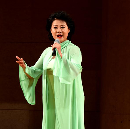 李海青,北京戏曲职业学院国家一级演员,著名程派青衣   李宏,天津